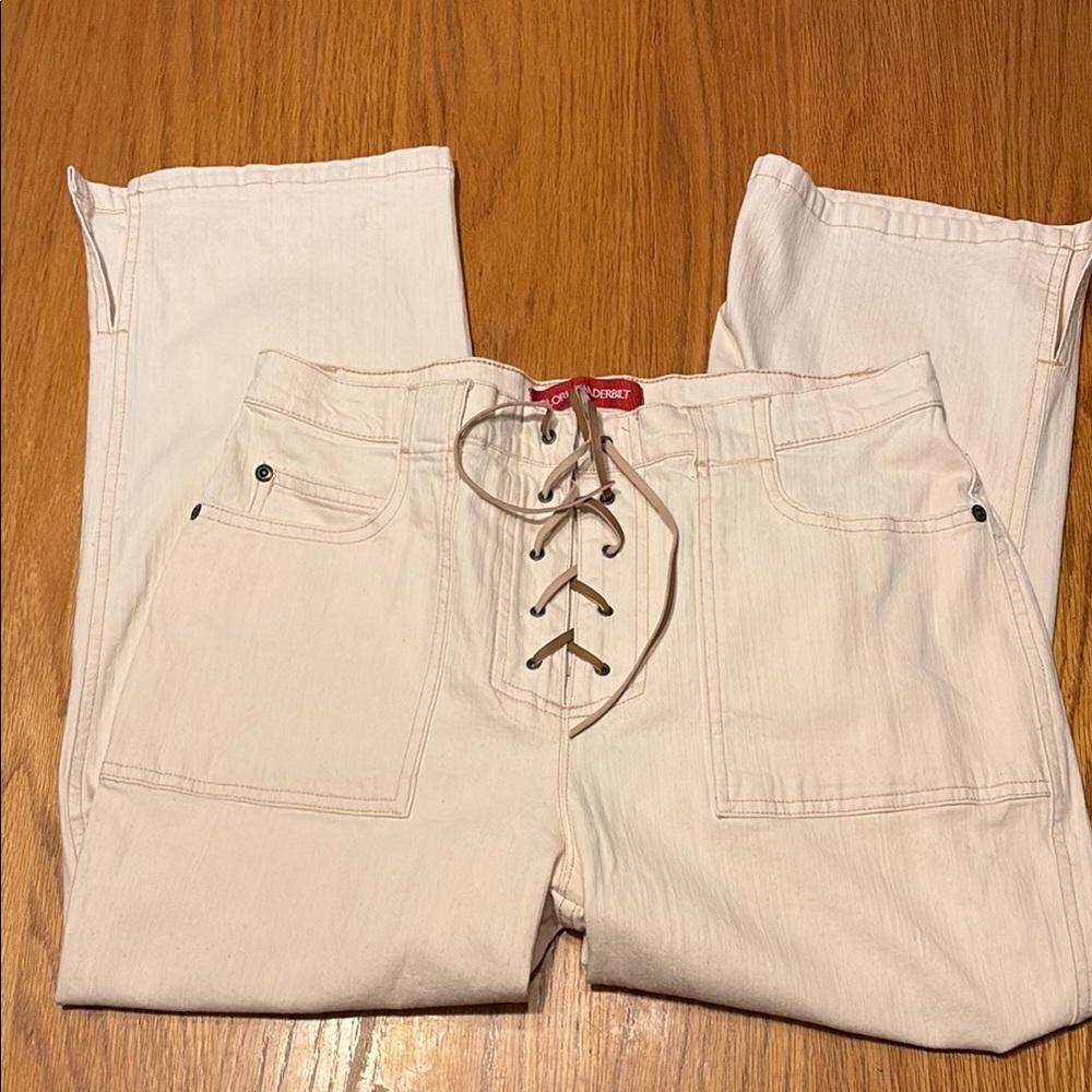 EUC Sz 8 P Gloria Vanderbilt Off-White Lace-Up fly stretch jeans